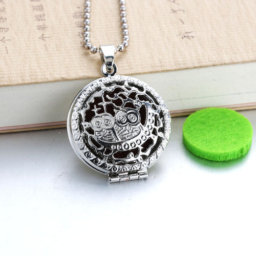 Circles Aroma Diffuser Necklace Open Lockets
