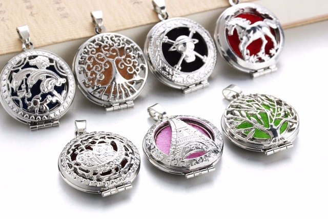 Circles Aroma Diffuser Necklace Open Lockets